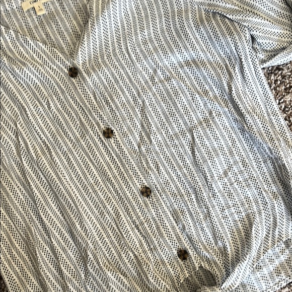 Pattern Button-Down Top - Picture 8 of 10